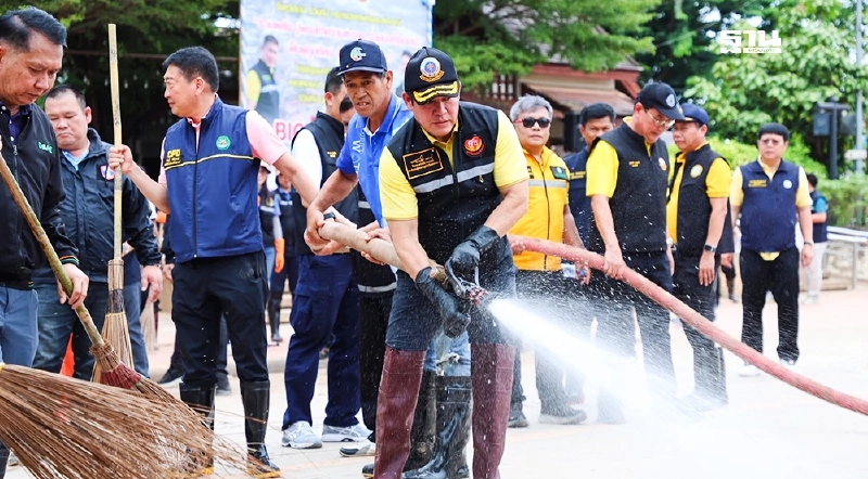 “พรรคกล้าธรรม” นำทีมผู้บริหารปูพรมทำความสะอาด ฟื้นฟูหลังน้ำท่วม จ.น่าน “พรรคกล้าธรรม” นำทีมผู้บริหารปูพรมทำความสะอาด ฟื้นฟูหลังน้ำท่วม จ.น่าน