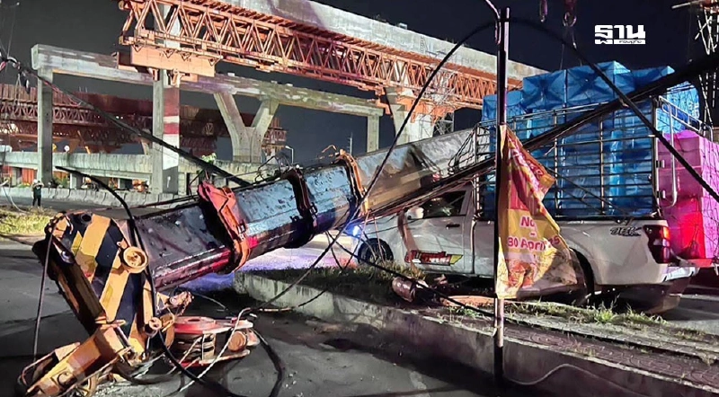 พระราม 2 อุบัติเหตุซ้ำซาก วันนี้รถเครนล้ม ทับรถสรรจรบนถนน บาดเจ็บ 3 ราย พระราม 2 อุบัติเหตุซ้ำซาก วันนี้รถเครนล้ม ทับรถสรรจรบนถนน บาดเจ็บ 3 ราย