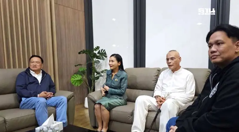 “อนุทิน”พบ“กล้าธรรม”ดีลร่วมตั้งรัฐบาล “นฤมล-ไผ่”ต้อนรับอบอุ่น