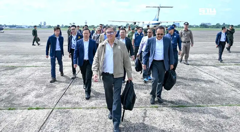 ไทยพาทูตทหาร-สื่อ ลงชายแดน ชี้หลักฐานกัมพูชาละเมิดหยุดยิง-โจมตีพลเรือน