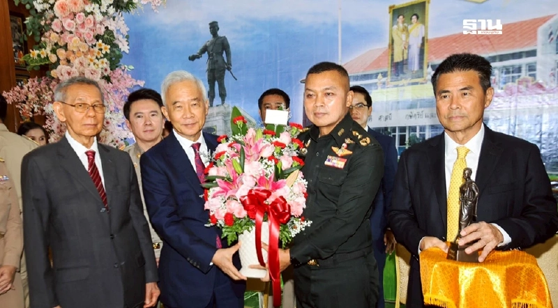 “สุวัจน์”ร่วมงานวันสถาปนากองทัพภาคที่ 2 ครบรอบ 77 ปี โคราชคึกคัก “สุวัจน์”ร่วมงานวันสถาปนากองทัพภาคที่ 2 ครบรอบ 77 ปี โคราชคึกคัก