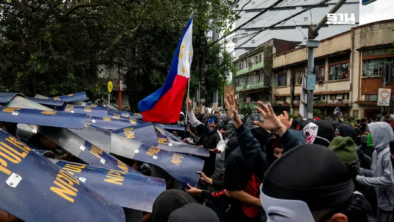 ม็อบฟิลิปปินส์นับหมื่นประท้วงรัฐบาล แฉโครงการโกงภาษี สูญเงินนับแสนล้าน