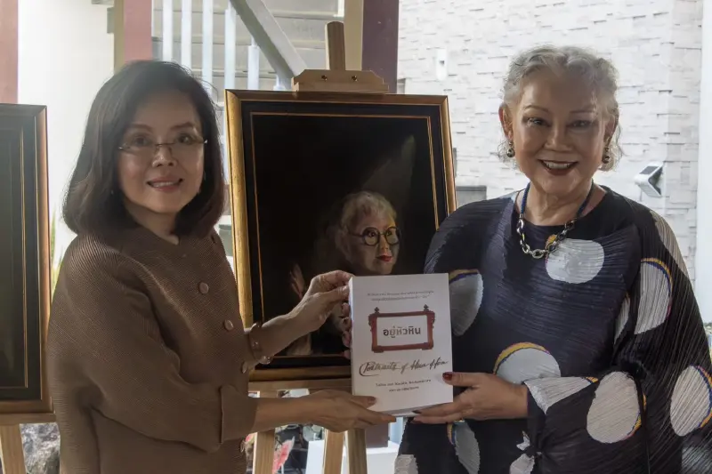 ภาพเหมือนหัวหิน: เรื่องเล่าจากปลายพู่กันที่สะท้อนหัวใจของเมืองตากอากาศ