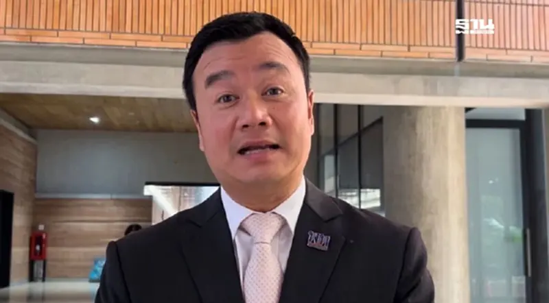 ‘สรวงศ์’ ยันเพื่อไทยยื่นทูลเกล้าฯยุบสภาตามขั้นตอนแล้ว ‘สรวงศ์’ ยันเพื่อไทยยื่นทูลเกล้าฯยุบสภาตามขั้นตอนแล้ว