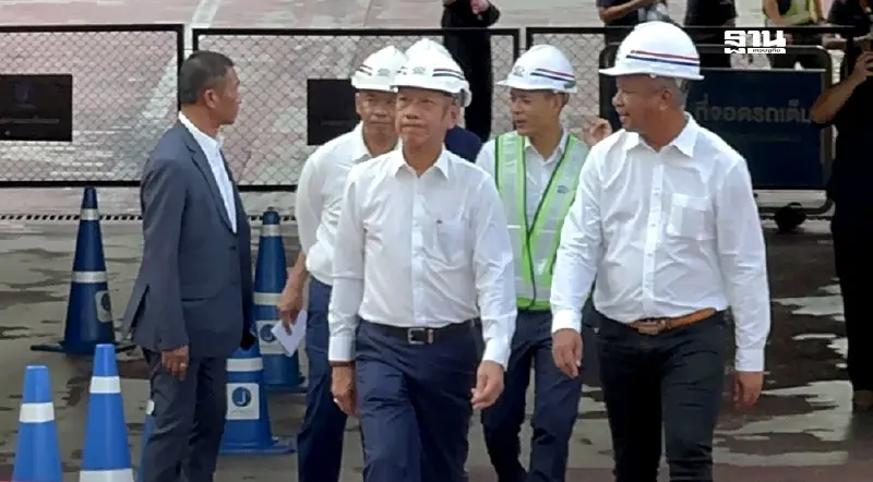 ‘พิพัฒน์’ ลงพื้นที่ตรวจความคืบหน้าถนนสามเสนทรุดตัว เร่งทุกฝ่ายคืนจราจรคนกรุง