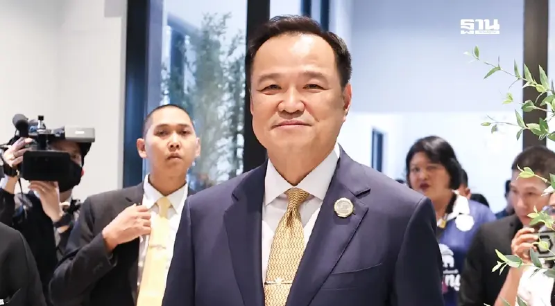 “อนุทิน”เคาะโผ ครม.เสร็จ 99% ยังอุบ รมว.กลาโหม-ยุติธรรม “อนุทิน”เคาะโผ ครม.เสร็จ 99% ยังอุบ รมว.กลาโหม-ยุติธรรม