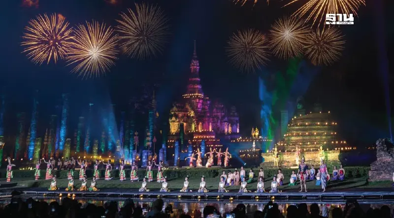 ลอยกระทง 2568 ประเพณีลอยกระทงเผาเทียนเล่นไฟ สุโขทัย เริ่ม 27 ต.ค. -5 พ.ย.68