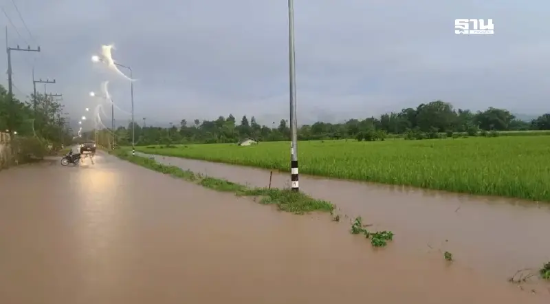 น้ำท่วมเชียงใหม่ยังผ่านไม่ได้แนะตรวจสอบเส้นทางเลี่ยงก่อนเดินทาง น้ำท่วมเชียงใหม่ยังผ่านไม่ได้แนะตรวจสอบเส้นทางเลี่ยงก่อนเดินทาง