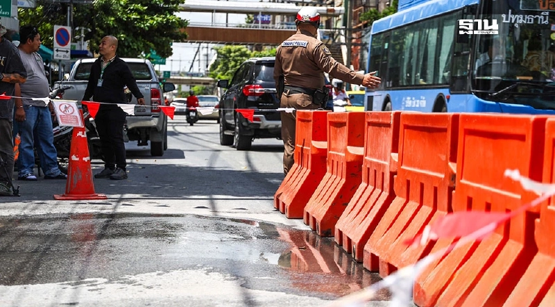 เตรียมเปิดใช้ถนนสามเสนอีกครั้ง 9 ต.ค.นี้ เดินหน้าถมทราย-ค้ำยัน สน.สามเสน เตรียมเปิดใช้ถนนสามเสนอีกครั้ง 9 ต.ค.นี้ เดินหน้าถมทราย-ค้ำยัน สน.สามเสน