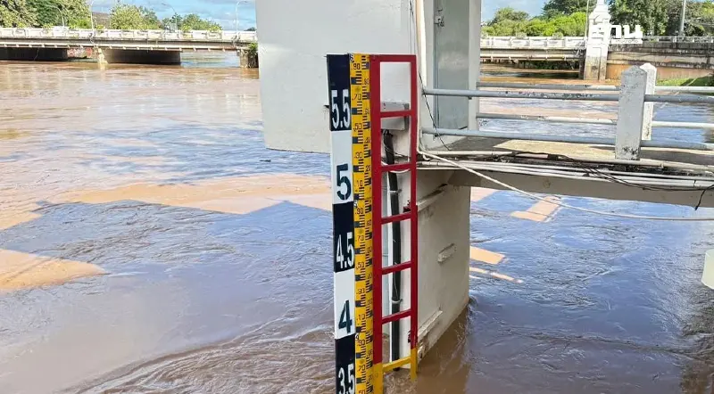 เชียงใหม่ เตือนปชช.ริมแม่น้ำปิงเฝ้าระวังน้ำล้นตลิ่ง ยกของขึ้นที่สูง เชียงใหม่ เตือนปชช.ริมแม่น้ำปิงเฝ้าระวังน้ำล้นตลิ่ง ยกของขึ้นที่สูง