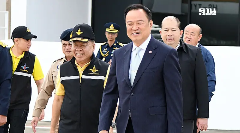 นายกฯ ปัดตอบ ปม “ทักษิณ” ยื่นขอพระราชทานอภัยโทษ ยกคณะลงสุรินทร์ นายกฯ ปัดตอบ ปม “ทักษิณ” ยื่นขอพระราชทานอภัยโทษ ยกคณะลงสุรินทร์