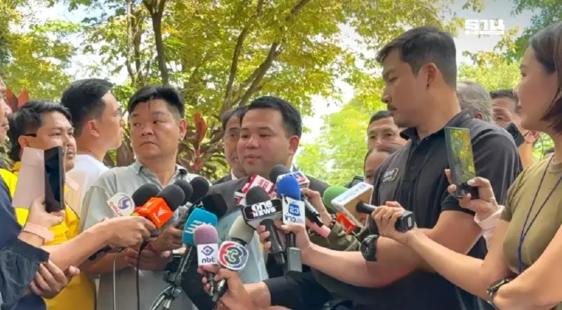 ศาลรับฟ้อง “เบน สมิธ”ฟ้อง“รังสิมันต์ โรม”หมิ่นฯ เรียกค่าเสียหาย 100 ล้าน