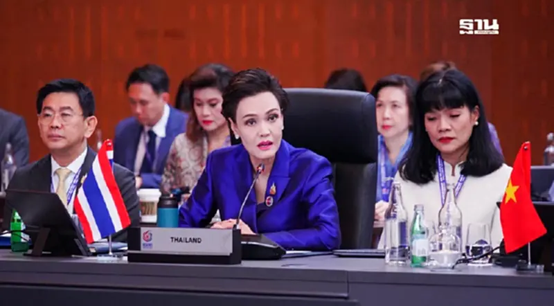 'ศุภจี' ดันข้อตกลงเศรษฐกิจดิจิทัล DEFA ตั้งเป้าลงนามปี 69 ปลุกศก. 2 ล้านล้าน 'ศุภจี' ดันข้อตกลงเศรษฐกิจดิจิทัล DEFA ตั้งเป้าลงนามปี 69 ปลุกศก. 2 ล้านล้าน