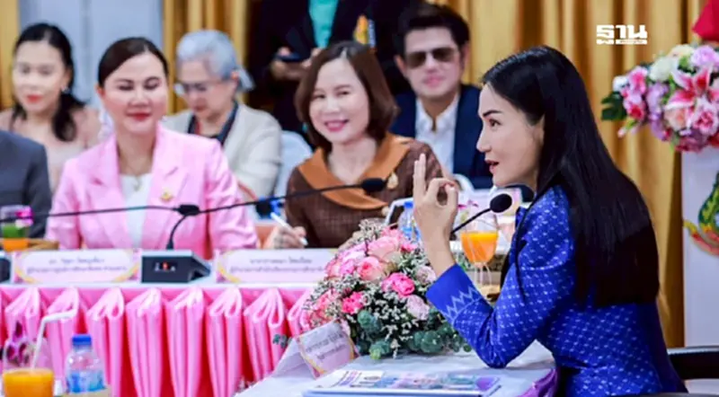 “นฤมล”ลุยศูนย์การศึกษาพิเศษ ย้ำไม่ทิ้งเด็กพิการ ดันสร้างอาชีพ “นฤมล”ลุยศูนย์การศึกษาพิเศษ ย้ำไม่ทิ้งเด็กพิการ ดันสร้างอาชีพ