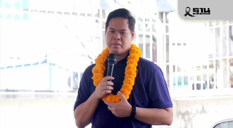 “สรรเพชญ”เปิดใจย้ายซบภูมิใจไทย ลั่นไม่แลกศักดิ์ศรีกับอำนาจ “สรรเพชญ”เปิดใจย้ายซบภูมิใจไทย ลั่นไม่แลกศักดิ์ศรีกับอำนาจ