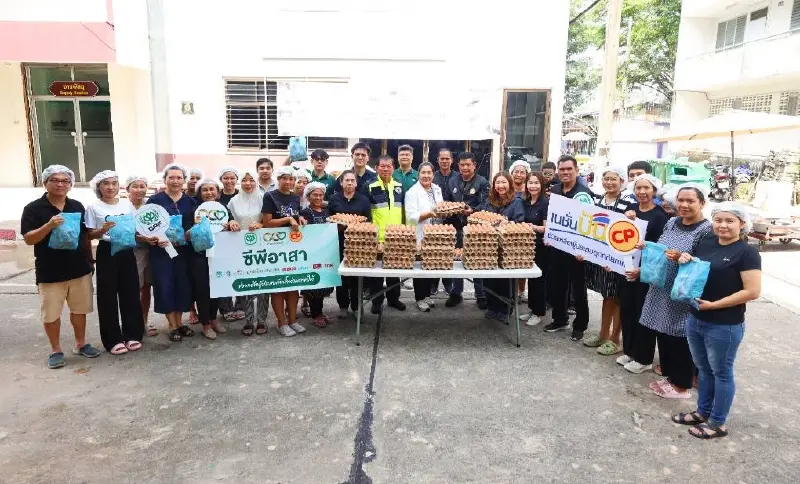 "มูลนิธิเนชั่น-ซีพีเอฟ" เดินหน้าช่วยน้ำท่วมใต้ร่วมทำโรงครัวส่งอาหารแจกจ่ายประชาชน