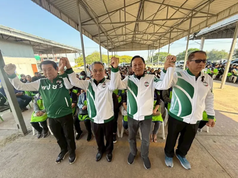 'ลุงป้อม' ส่ง 3 ขุนศึกทัพเหนือ พปชร. เปิดตัวผู้สมัครเชียงใหม่ 'ลุงป้อม' ส่ง 3 ขุนศึกทัพเหนือ พปชร. เปิดตัวผู้สมัครเชียงใหม่