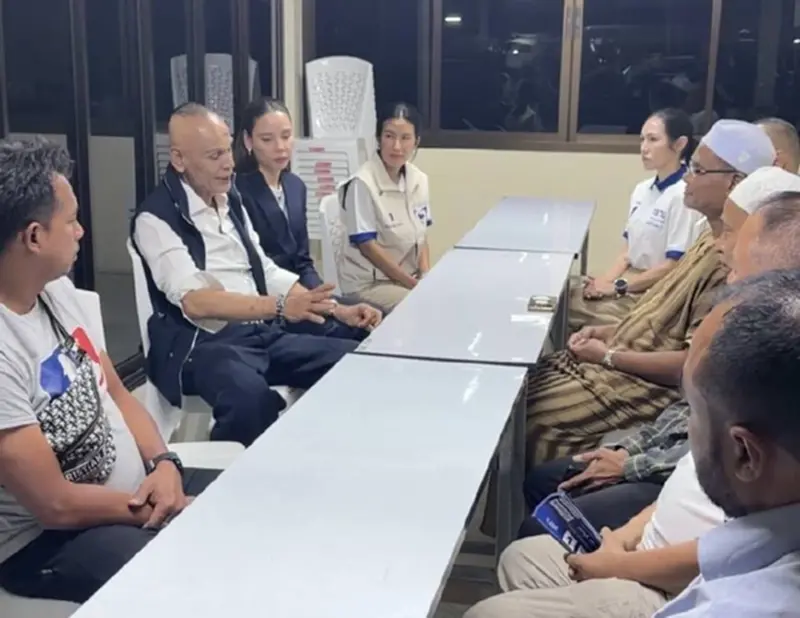"ชาดา-ซาบีดา" บุกนนท์! อ้อนมุสลิม ชู "พูดแล้วทำพลัส" ลดค่าฮัจญ์-แก้น้ำท่วม "ชาดา-ซาบีดา" บุกนนท์! อ้อนมุสลิม ชู "พูดแล้วทำพลัส" ลดค่าฮัจญ์-แก้น้ำท่วม