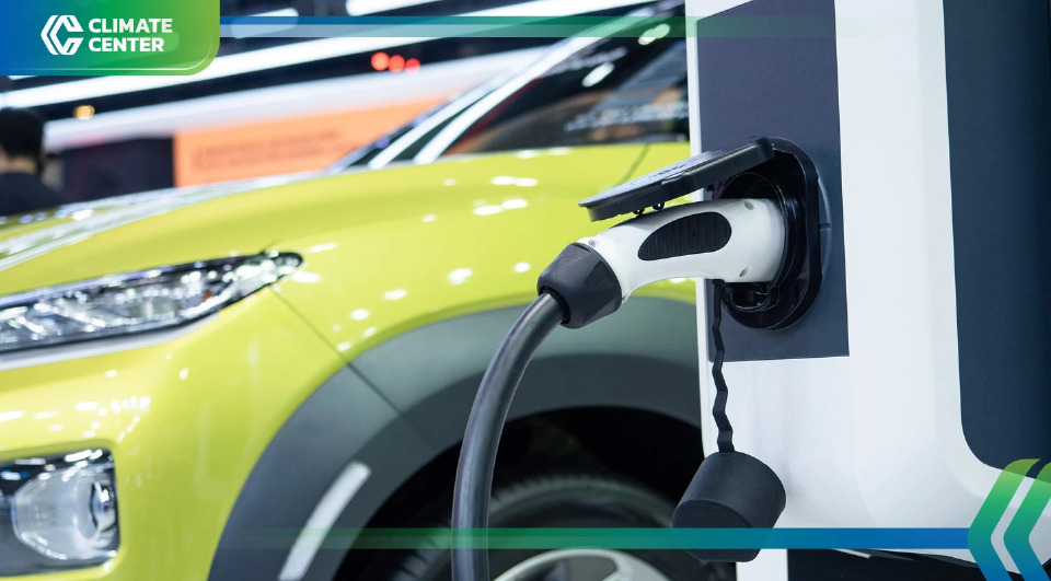 EV ระสํ่า! ค่าชาร์จไฟฟ้าจ่อขึ้นราคา 11 บาท/หน่วย ดันต้นทุนการวิ่งใกล้เคียงรถนํ้ามัน