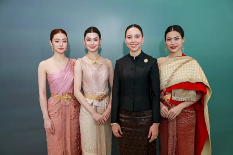 'ซาบีดา' ดัน 'ชุดไทย' สู่มรดกโลก เตรียมจดทะเบียนยูเนสโกปลายปี 69 นี้ 'ซาบีดา' ดัน 'ชุดไทย' สู่มรดกโลก เตรียมจดทะเบียนยูเนสโกปลายปี 69 นี้