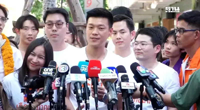 “ณัฐพงษ์”หาเสียงกลางกรุง ปลุกโหวตเลือกอนาคต อย่าลังเลจมอดีต