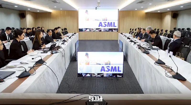 ยักษ์ผู้ผลิตชิปเบอร์ 1 โลก 'ASML'ถกบีโอไอ สร้างซัพพลายเชน เมดอินไทยแลนด์ ยักษ์ผู้ผลิตชิปเบอร์ 1 โลก 'ASML'ถกบีโอไอ สร้างซัพพลายเชน เมดอินไทยแลนด์