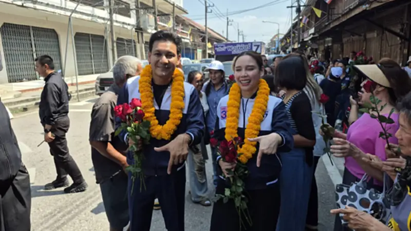 ซาบีดา-มนัญญา ลุยทับสะแก–บางสะพาน หนุน “พงษ์พันธ์” เบอร์ 7 โค้งสุดท้าย ซาบีดา-มนัญญา ลุยทับสะแก–บางสะพาน หนุน “พงษ์พันธ์” เบอร์ 7 โค้งสุดท้าย