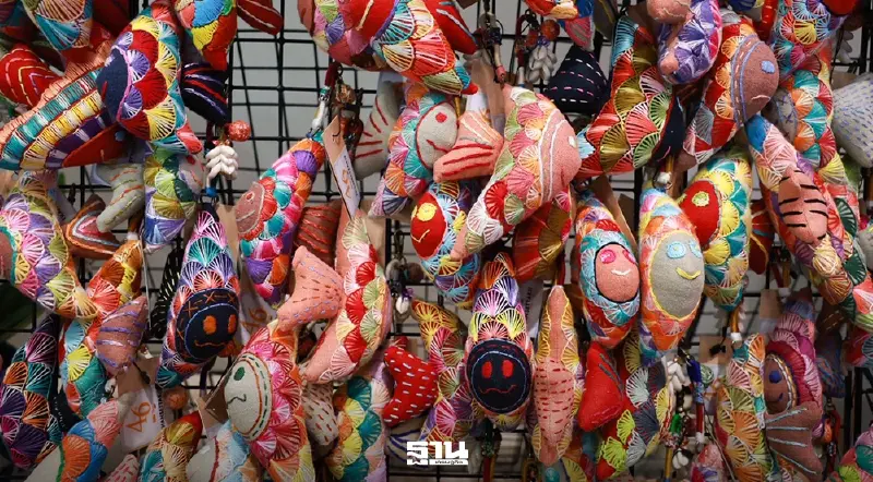 ธ.ก.ส. ปลื้ม พวงกุญแจผ้าหมักโคลน เป็นของที่ระลึกงานใหญ่ 46 ปี ฐานเศรษฐกิจ ธ.ก.ส. ปลื้ม พวงกุญแจผ้าหมักโคลน เป็นของที่ระลึกงานใหญ่ 46 ปี ฐานเศรษฐกิจ