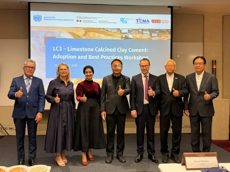 TCMA รุกนวัตกรรม LC3 ปูนคาร์บอนต่ำ ลดปล่อยก๊าซเรือนกระจก 40% ปักธง Net Zero 2050 TCMA รุกนวัตกรรม LC3 ปูนคาร์บอนต่ำ ลดปล่อยก๊าซเรือนกระจก 40% ปักธง Net Zero 2050
