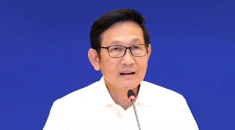 ไขปมค่าการกลั่น 6 บาท รมว.พลังงานชี้ตัวเลขคลาดเคลื่อนช่วงสงคราม ไขปมค่าการกลั่น 6 บาท รมว.พลังงานชี้ตัวเลขคลาดเคลื่อนช่วงสงคราม