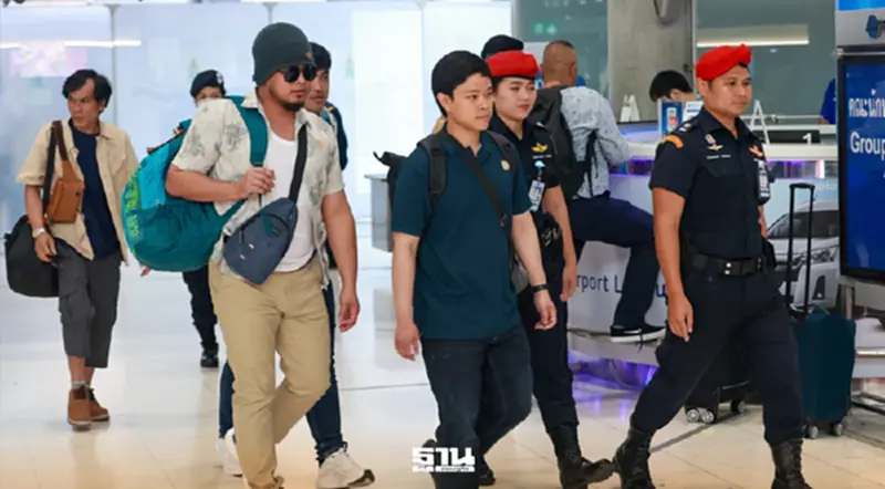 PSL เผย 20 ลูกเรือ 'มยุรี นารี' ถึงไทยแล้ว พร้อมเร่งตามหาอีก 3 รายที่สูญหาย PSL เผย 20 ลูกเรือ 'มยุรี นารี' ถึงไทยแล้ว พร้อมเร่งตามหาอีก 3 รายที่สูญหาย