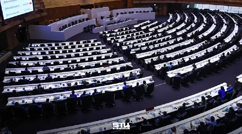 รับมือวิกฤตพลังงาน ประกาศให้ สส.แต่งกาย ใส่เชิ้ต ผ้าไทย ไม่ต้องสูท