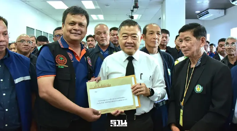 ปลัดเกษตรฯ รับข้อเสนอเครือข่าย กยท. ชะลอสรรหาผู้ว่า–ปลดเพดานอายุบอร์ด 65 ปี