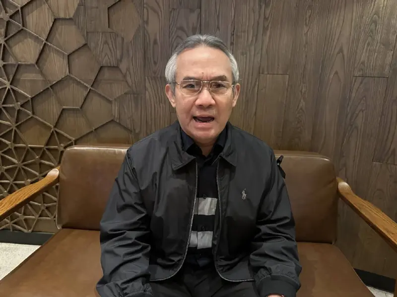 ‘สุรเดช’ จี้รัฐบาลการันตีไร้กักตุนน้ำมัน ล่า ‘ไอ้โม่ง’ ฟัน ม.157