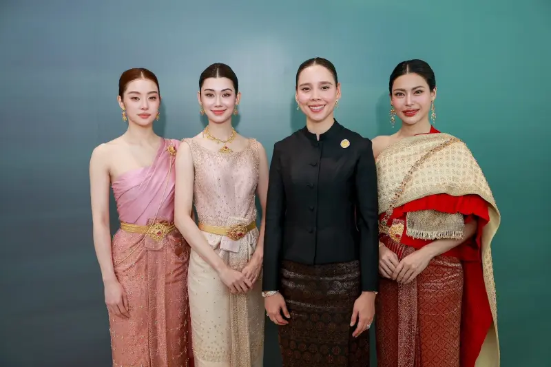 สะกดสายตาโลก! "ซาบีดา" ดันชุดไทยขึ้นแท่นมรดกโลก ลุยโรดโชว์เนเธอร์แลนด์