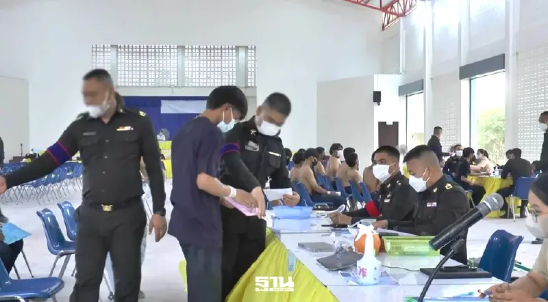 จับใบดำ ใบแดง เกณฑ์ทหาร 2569 วันนี้ 1 เมษายน วันแรก หมายถึงอะไรเช็คที่นี่ จับใบดำ ใบแดง เกณฑ์ทหาร 2569 วันนี้ 1 เมษายน วันแรก หมายถึงอะไรเช็คที่นี่