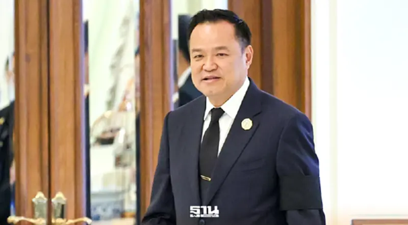 นายกฯ เผย "ครม.ใหม่" เตรียมเข้าเฝ้าถวายสัตย์ฯ 6 เม.ย.นี้ นายกฯ เผย "ครม.ใหม่" เตรียมเข้าเฝ้าถวายสัตย์ฯ 6 เม.ย.นี้