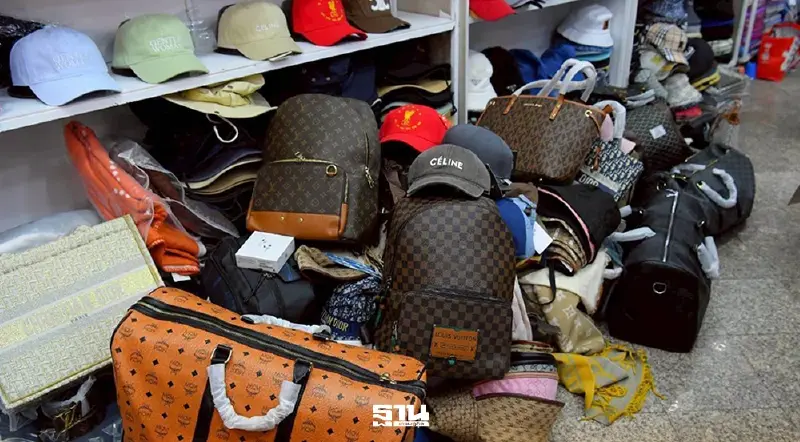 กรมทรัพย์สินฯ บุก MBK ยึดของปลอมกว่า 70 ล้าน เลิกสัญญาเช่า 49 ร้าน