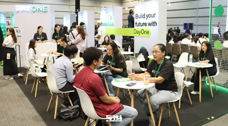 Data Center บูมแรง ‘บีโอไอ’ ชี้ AI สร้างงาน 1.3 ล้านตำแหน่ง หนุนไทยเร่งปั้นคน Data Center บูมแรง ‘บีโอไอ’ ชี้ AI สร้างงาน 1.3 ล้านตำแหน่ง หนุนไทยเร่งปั้นคน