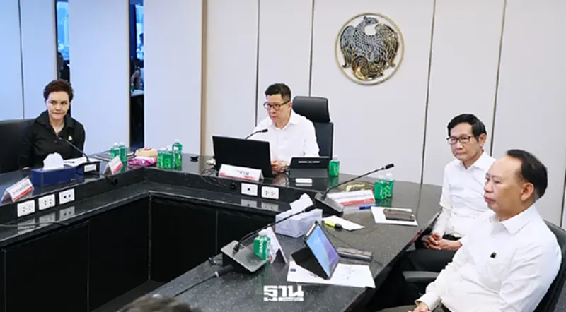 ‘เอกนิติ’ รื้อสูตรน้ำมัน กดราคาหน้าปั๊ม ชงครม.นัดแรก 6 เม.ย.นี้ ‘เอกนิติ’ รื้อสูตรน้ำมัน กดราคาหน้าปั๊ม ชงครม.นัดแรก 6 เม.ย.นี้