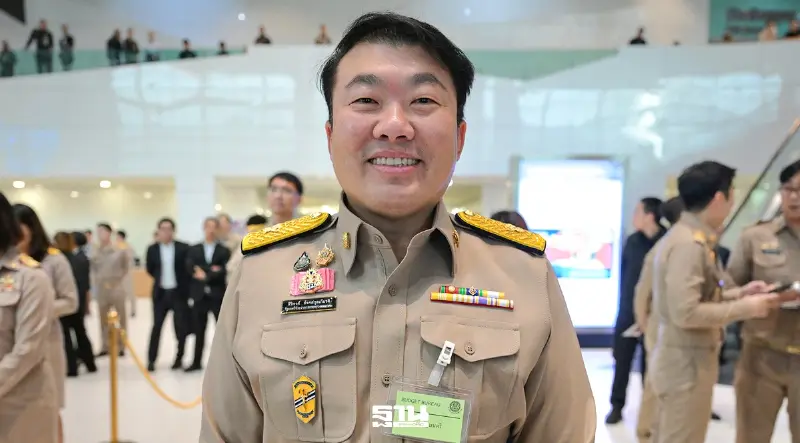 'สิริพงศ์' จ่อถกคลัง ดันแท็กซี่ 2.7 หมื่นคัน แลกรถใหม่อีวี-ไฮบริด หั่นภาษีล้อเลื่อน 80%