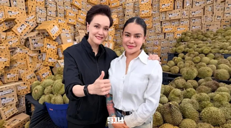 สรุปทุเรียนลูกละ 100 บาท ศุภจี x พิมรี่พาย สะเทือนชาวสวนใครได้ประโยชน์? สรุปทุเรียนลูกละ 100 บาท ศุภจี x พิมรี่พาย สะเทือนชาวสวนใครได้ประโยชน์?