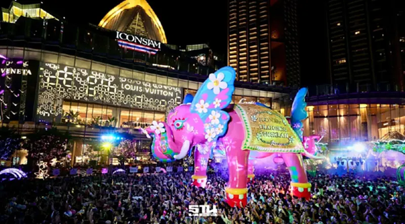สงกรานต์ไอคอนสยามปังระดับโลก คนแห่ร่วมงาน 1.47 ล้านคน สงกรานต์ไอคอนสยามปังระดับโลก คนแห่ร่วมงาน 1.47 ล้านคน