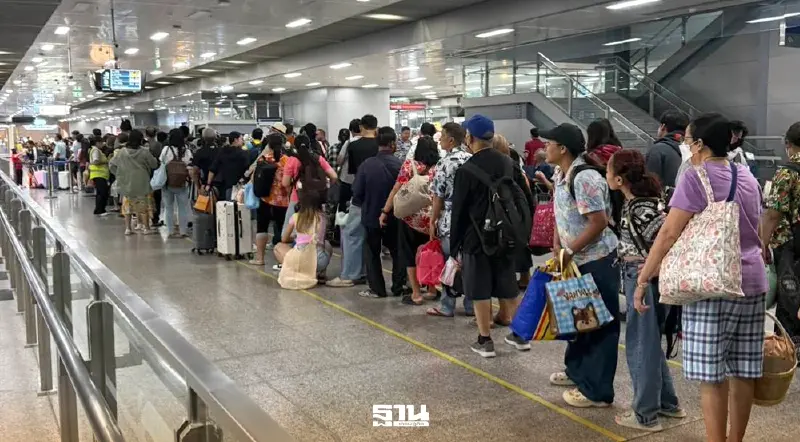 สงกรานต์ 69 รถไฟฟ้าแห่เล่นน้ำคึก สายสีทองพุ่ง 51% ยอดรวม 3 วันทะลุ 3.6 ล้านคน