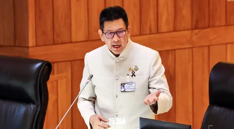 ‘เอกนิติ’ ชงครม.พรุ่งนี้ เติมเงิน 100 บัตรสวัสดิการ คลอดซอฟต์โลน 3 หมื่นล้าน