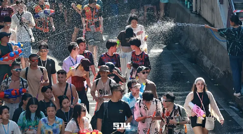 หอการค้าไทย ชี้สงกรานต์ 2569 คนไทยรัดเข็มขัด คาดเงินสะพัด 1.2 แสนล้านบาท หอการค้าไทย ชี้สงกรานต์ 2569 คนไทยรัดเข็มขัด คาดเงินสะพัด 1.2 แสนล้านบาท