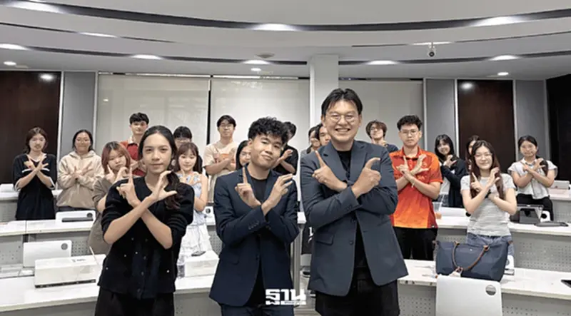 Liberator บุกรั้วธรรมศาสตร์! ปั้นนักลงทุนรุ่นใหม่ผ่านศึก IBMPIC Liberator บุกรั้วธรรมศาสตร์! ปั้นนักลงทุนรุ่นใหม่ผ่านศึก IBMPIC