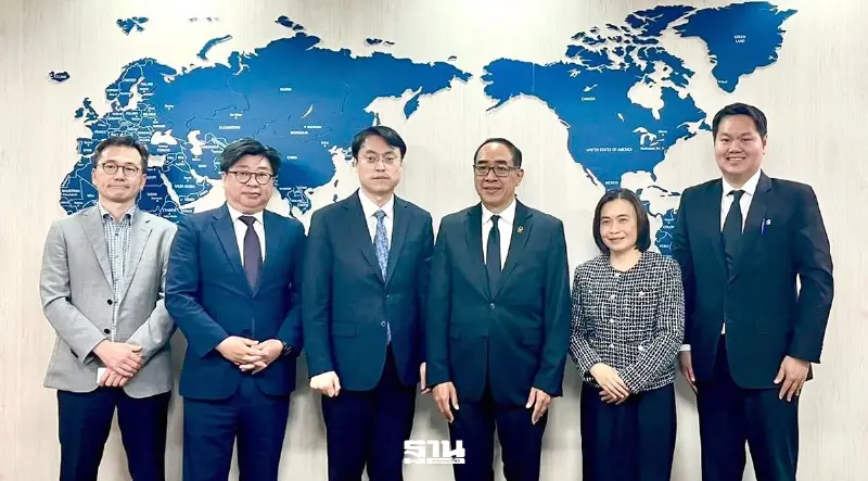 ทูตไทย ณ กรุงโซล ถก ตม.เกาหลีใต้ หลังแบล็กลิสต์แรงงานไทย 4 จังหวัด ทูตไทย ณ กรุงโซล ถก ตม.เกาหลีใต้ หลังแบล็กลิสต์แรงงานไทย 4 จังหวัด