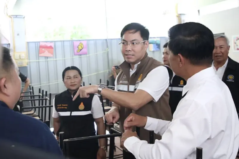 อัครนันท์ รมช.ศธ. ลุยโคราชแก้ตึกทรุด สส.พรรคประชาชน ชมรมต.รุ่นใหม่ไม่แบ่งฝ่าย อัครนันท์ รมช.ศธ. ลุยโคราชแก้ตึกทรุด สส.พรรคประชาชน ชมรมต.รุ่นใหม่ไม่แบ่งฝ่าย