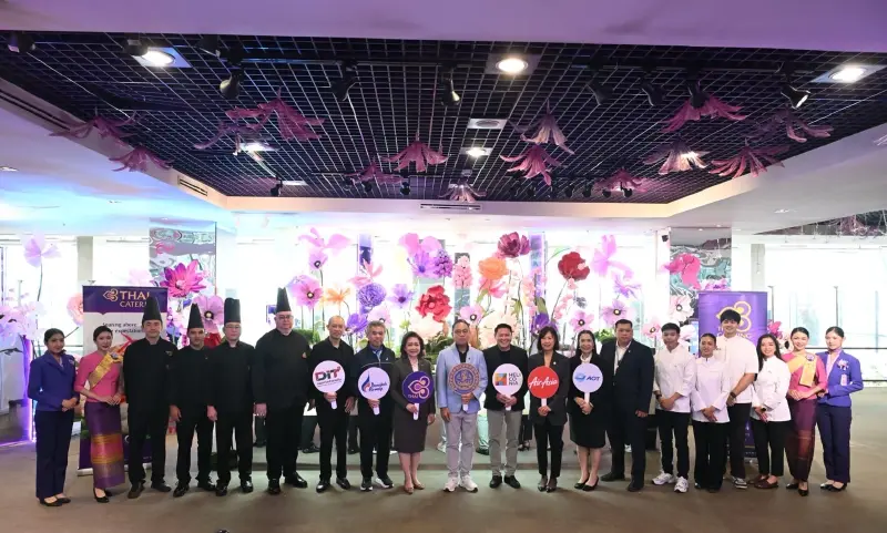 พาณิชย์ เปิดรันเวย์ใหม่ให้เกษตรไทย ดึง MasterChef ปั้นเมนูเชฟ เสิร์ฟบนฟ้า–ในเลาจน์ 3 สายการบินใหญ่ พาณิชย์ เปิดรันเวย์ใหม่ให้เกษตรไทย ดึง MasterChef ปั้นเมนูเชฟ เสิร์ฟบนฟ้า–ในเลาจน์ 3 สายการบินใหญ่